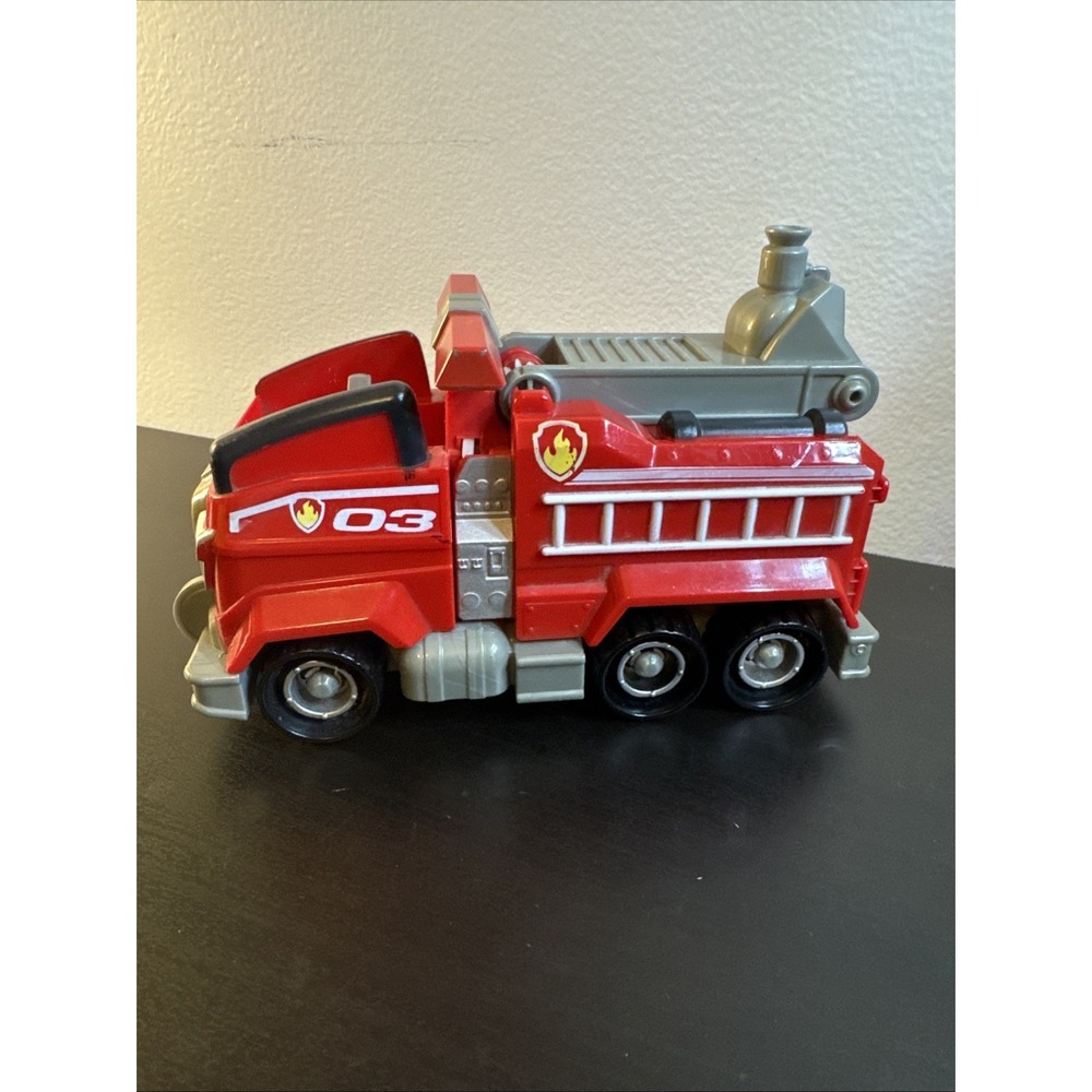 Paw Patrol MARSHALL Deluxe Vehicle Firetruck Set Nickelodeon Spin‎ Master